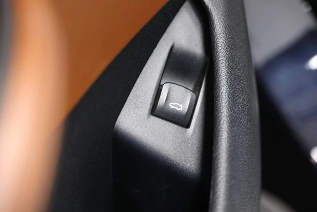 2019 BMW G14/G15/G16 M850i - Image 14 of 31