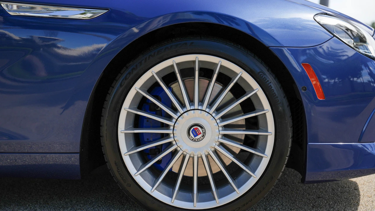 2019 BMW Alpina B6 - Image 24 of 31