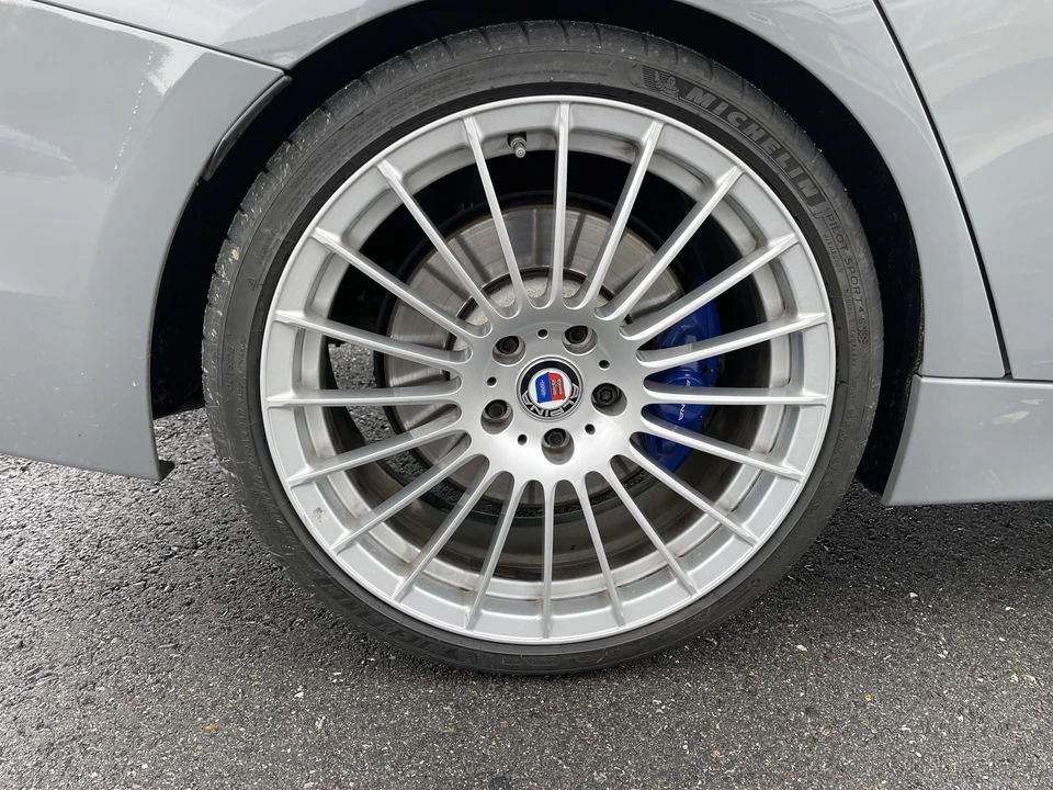 2017 BMW Alpina B3 - Image 27 of 31