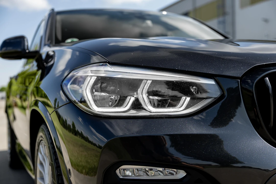 2019 BMW Alpina - Image 25 of 31