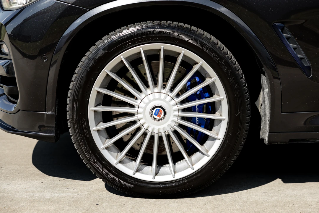 2019 BMW Alpina - Image 27 of 31