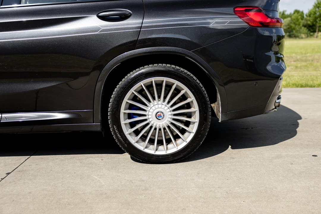 2019 BMW Alpina - Image 28 of 31