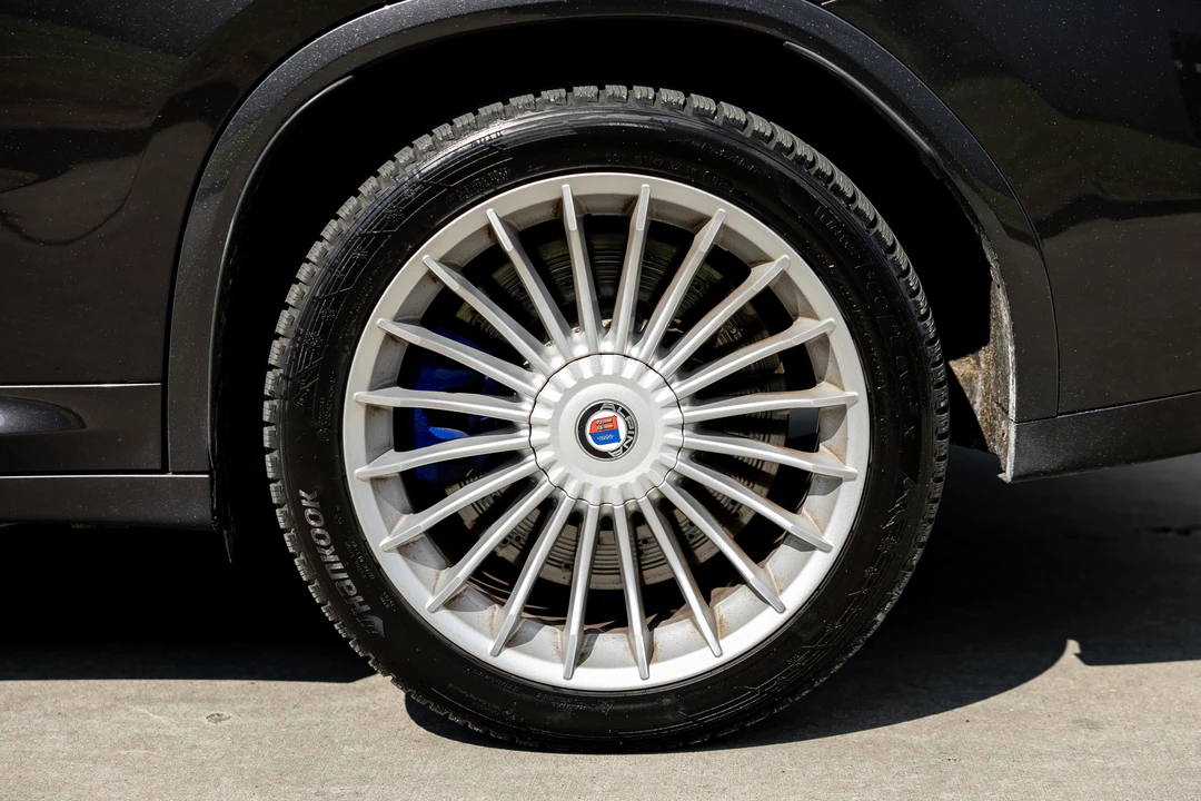 2019 BMW Alpina - Image 29 of 31