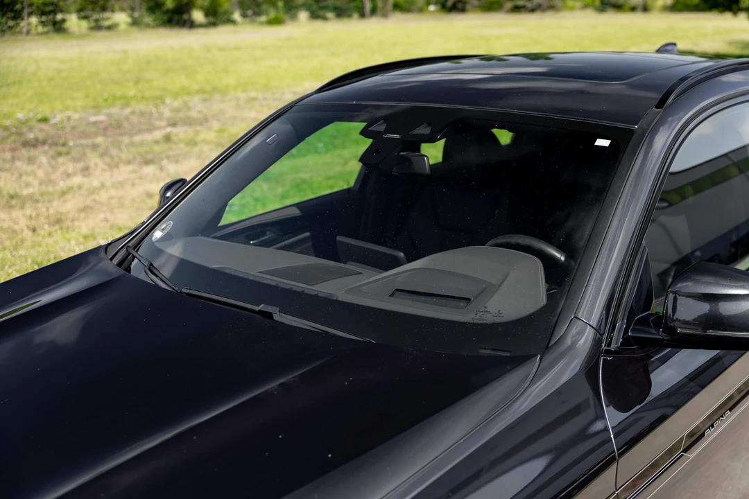 2019 BMW Alpina - Image 14 of 31