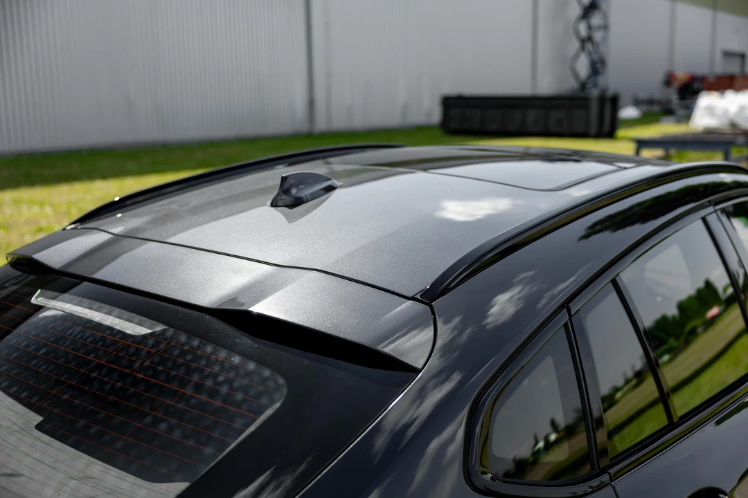 2019 BMW Alpina - Image 18 of 31