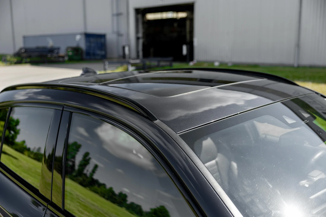 2019 BMW Alpina - Image 19 of 31