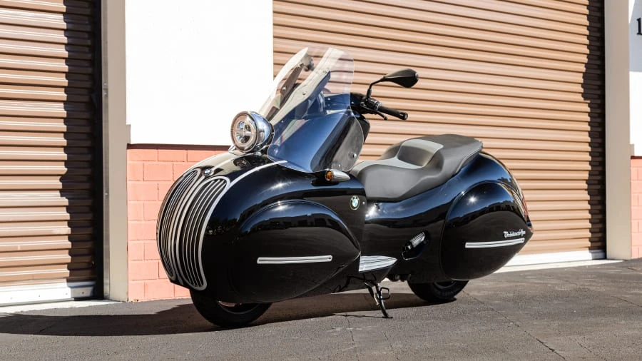 2019 BMW - Image 3 of 4