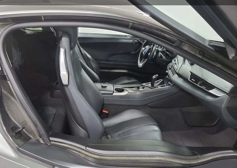 2019 BMW i8 - Image 5 of 5