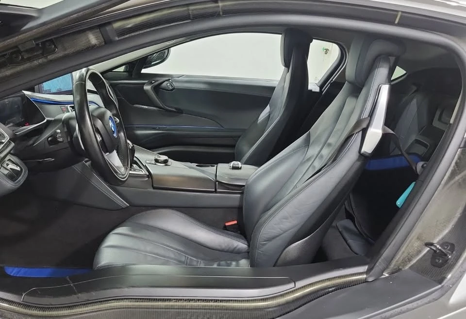 2019 BMW i8 - Image 3 of 5