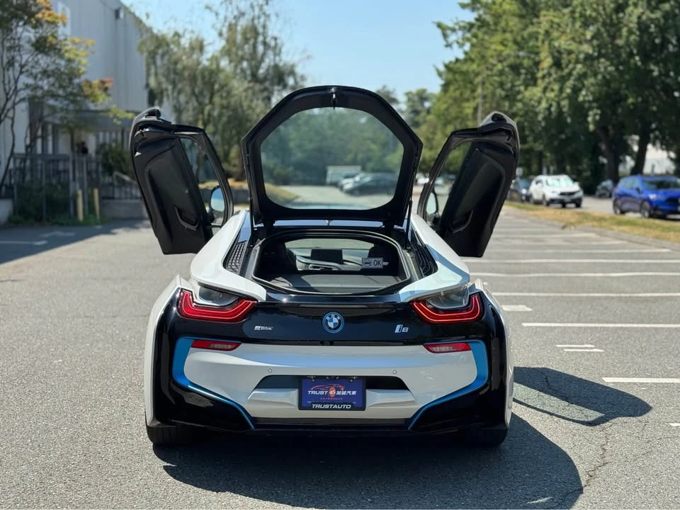 2019 BMW i8 - Image 11 of 20