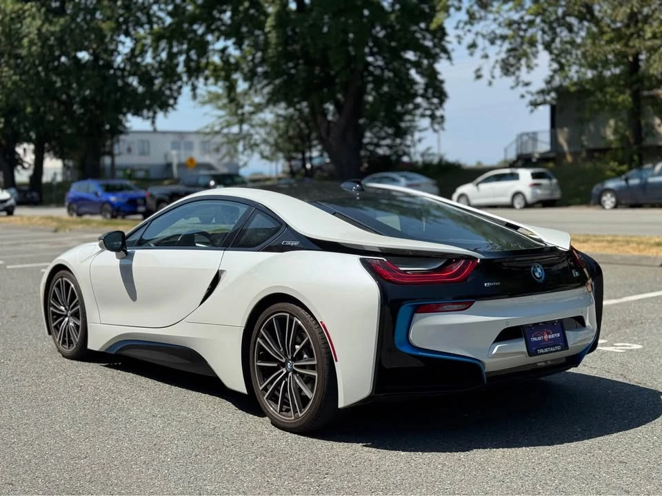 2019 BMW i8 - Image 9 of 20