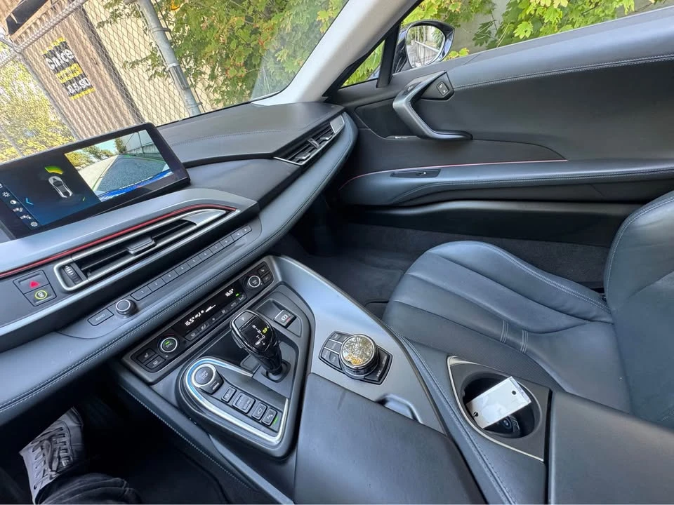 2019 BMW i8 - Image 18 of 20