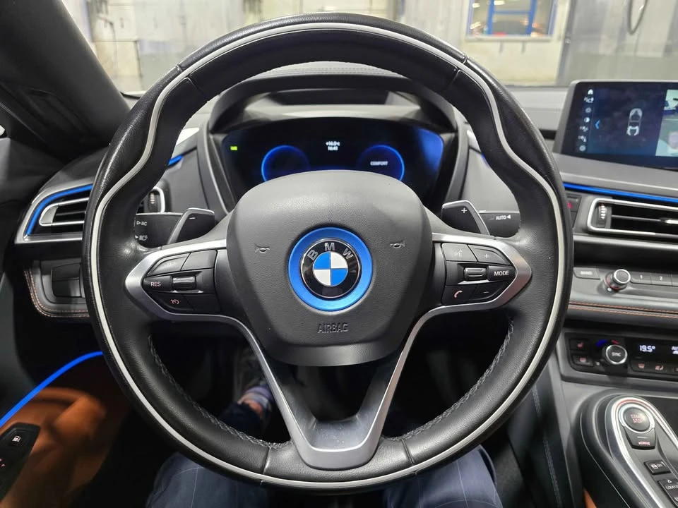 2019 BMW i8 - Image 11 of 20