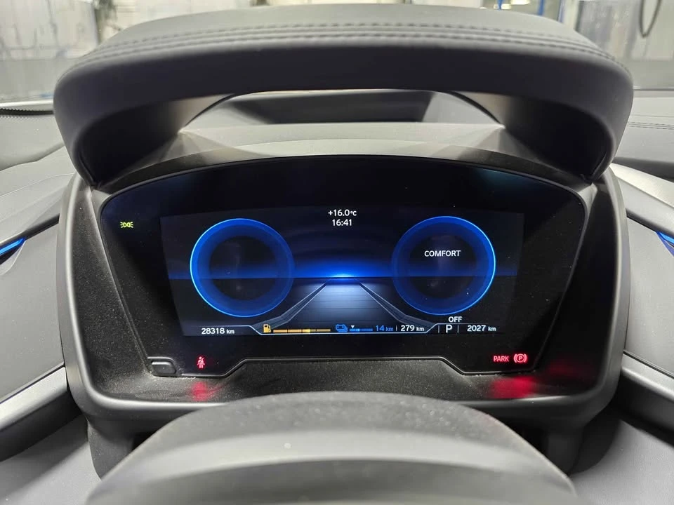 2019 BMW i8 - Image 12 of 20