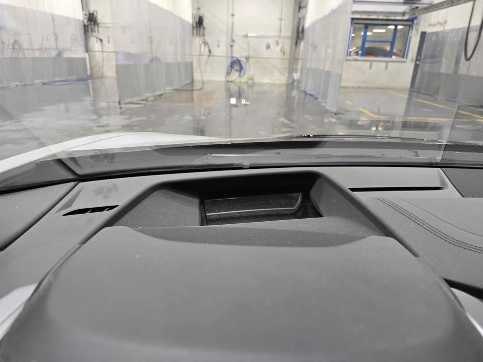 2019 BMW i8 - Image 19 of 20