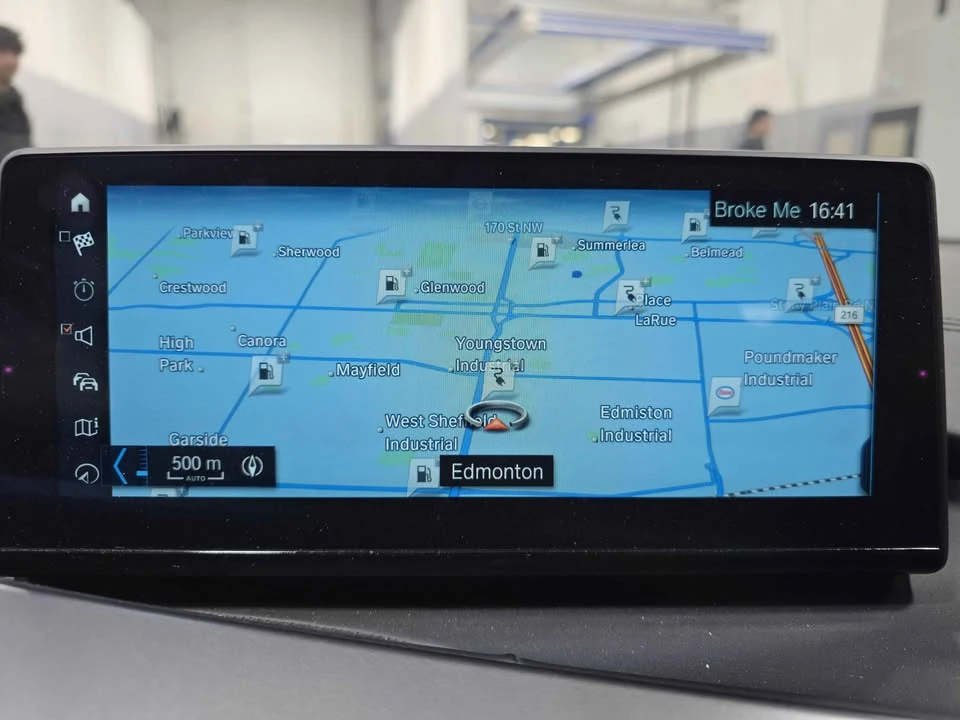 2019 BMW i8 - Image 14 of 20