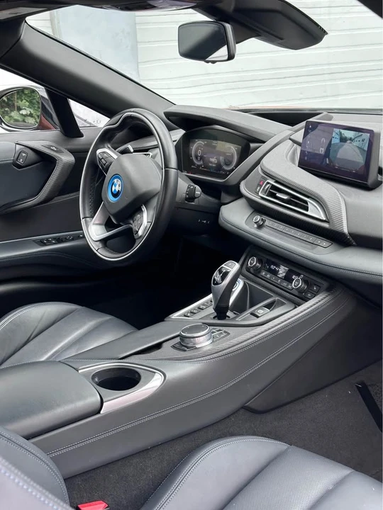 2019 BMW i8 - Image 13 of 13