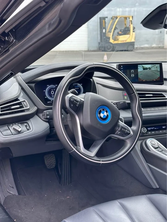 2019 BMW i8 - Image 8 of 13