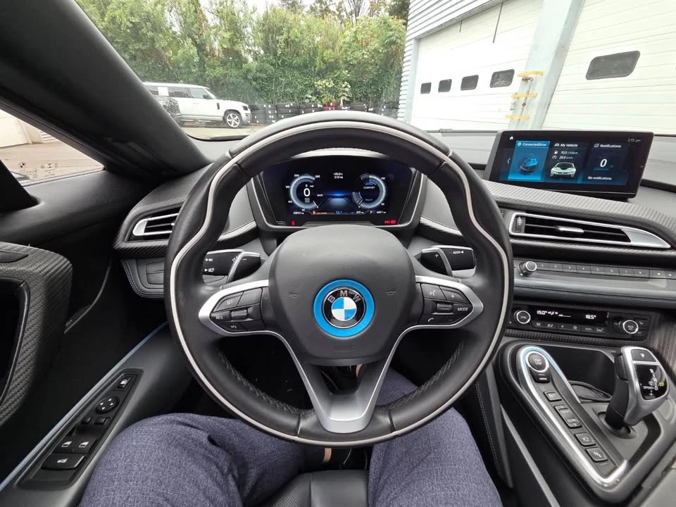 2019 BMW i8 - Image 12 of 16