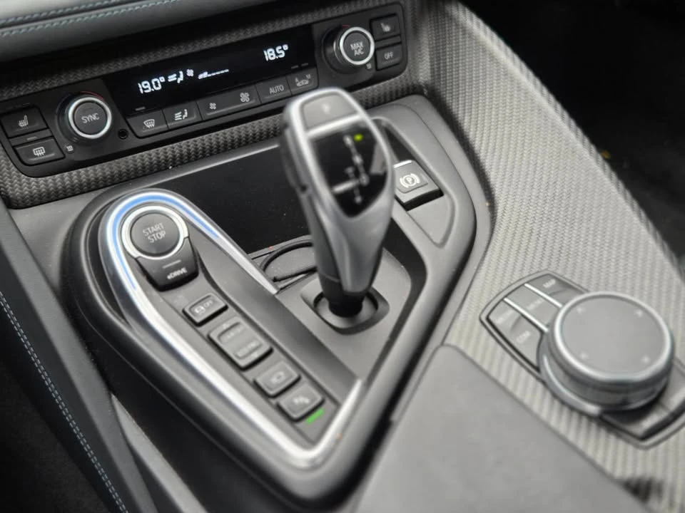 2019 BMW i8 - Image 15 of 16