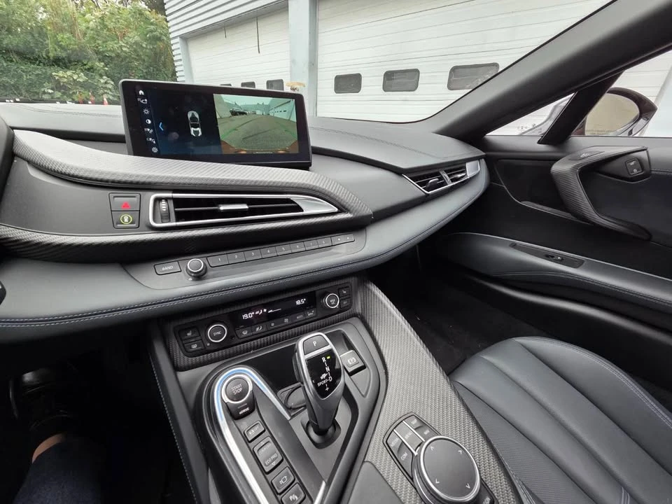 2019 BMW i8 - Image 14 of 16