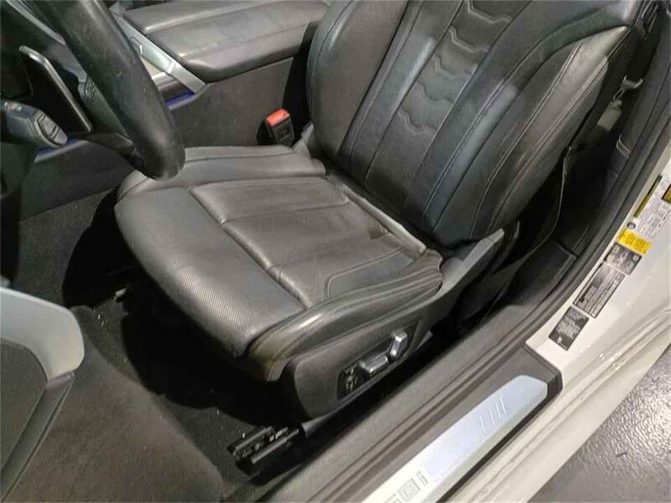 2019 BMW - Image 17 of 31