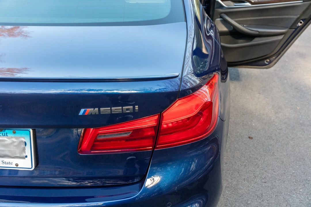 2019 BMW G30 M550i & M550d Sedan - Image 29 of 31
