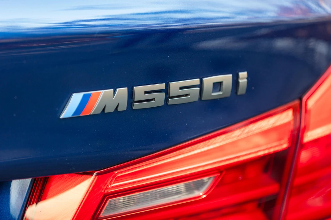 2019 BMW G30 M550i & M550d Sedan - Image 24 of 31