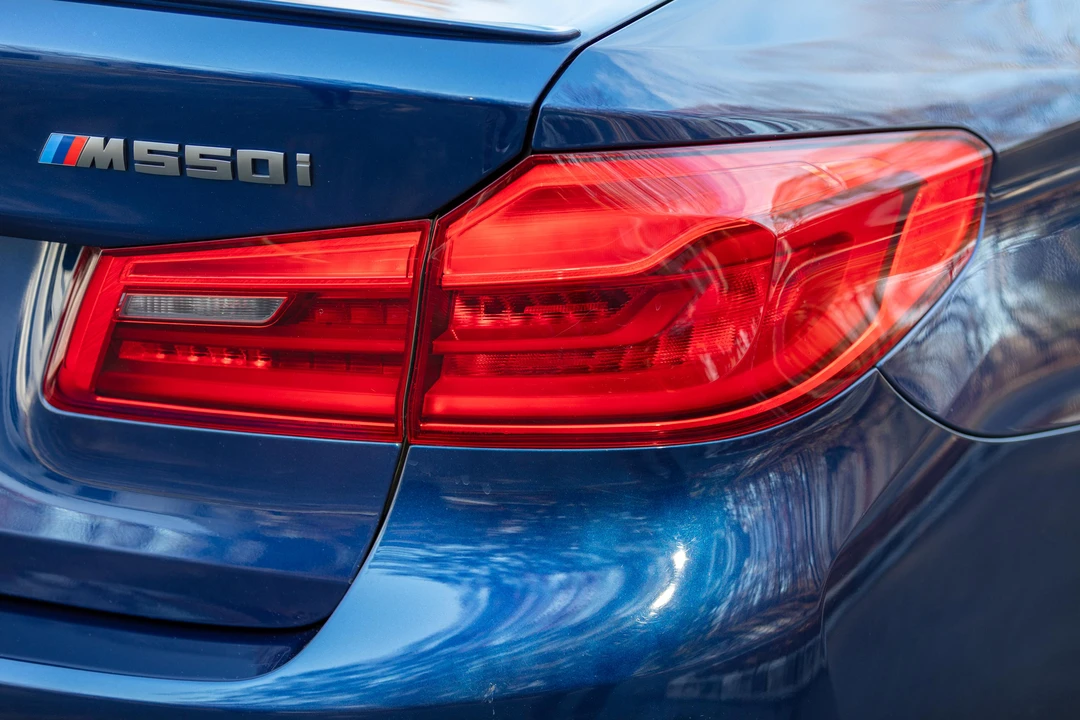 2019 BMW G30 M550i & M550d Sedan - Image 28 of 31