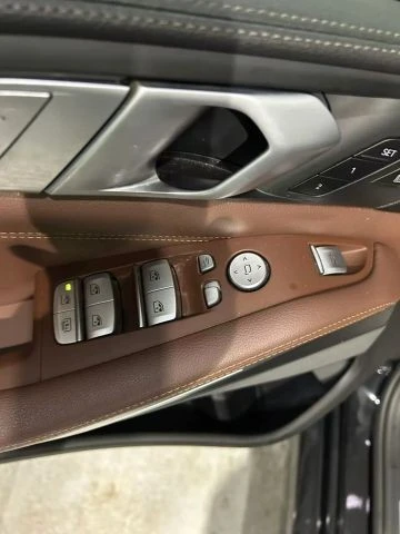 2019 BMW G07 X7 - Image 11 of 21