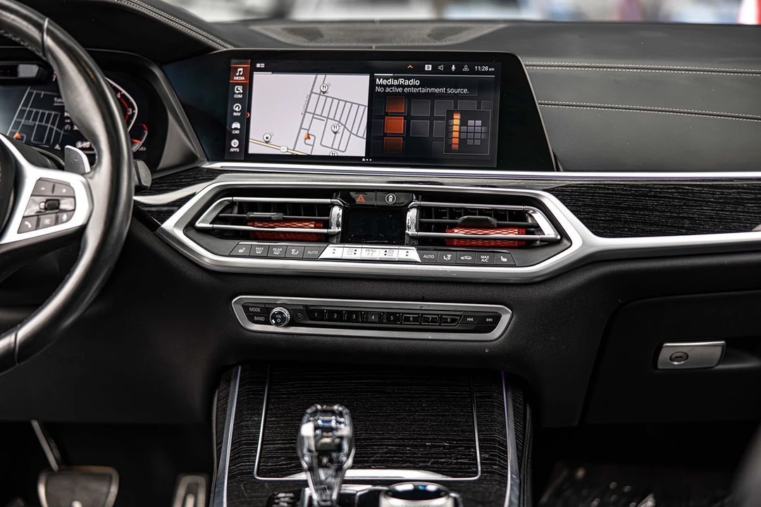 2019 BMW G07 X7 - Image 15 of 21
