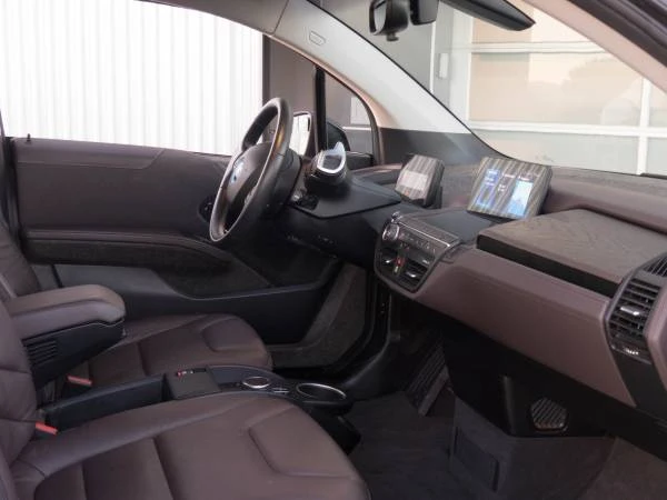 2019 BMW i3 - Image 14 of 21