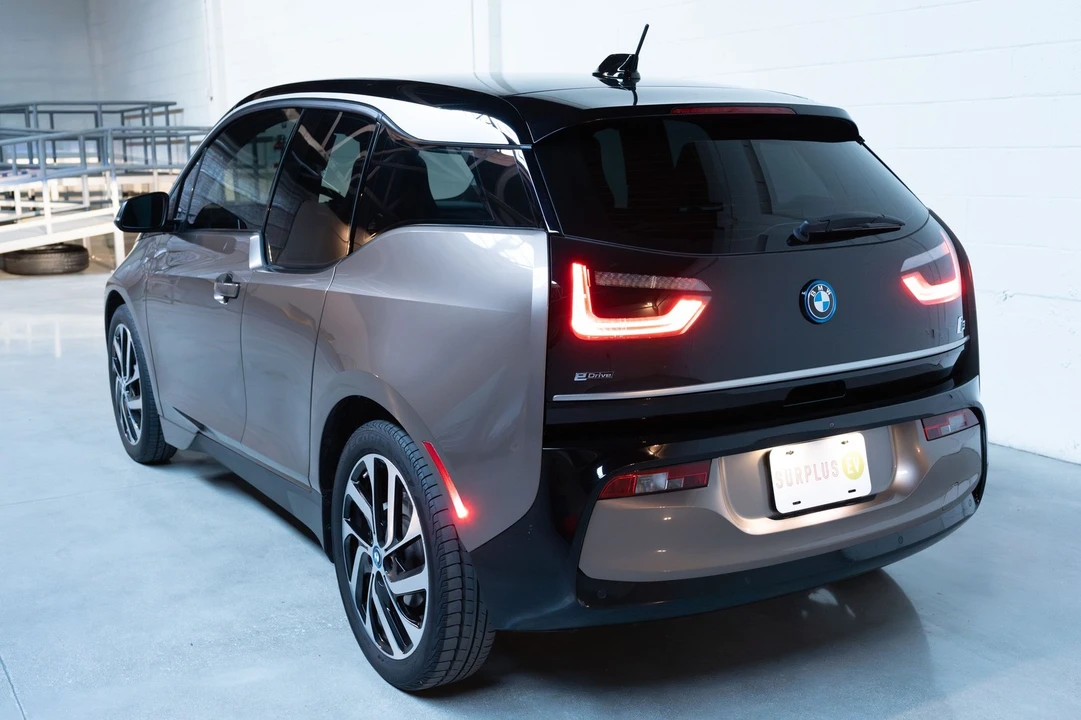2019 BMW i3 - Image 17 of 21