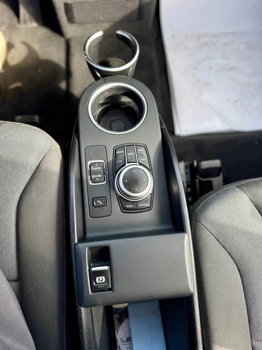 2019 BMW i3 - Image 11 of 15