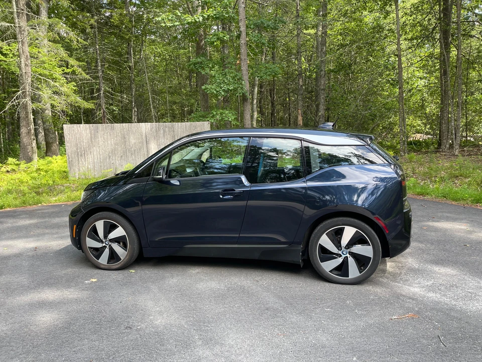 2019 BMW i3 - Image 8 of 31
