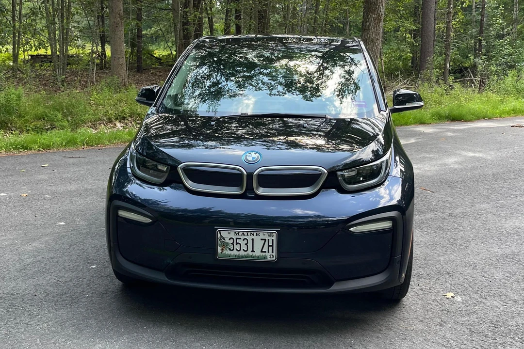 2019 BMW i3 - Image 2 of 31