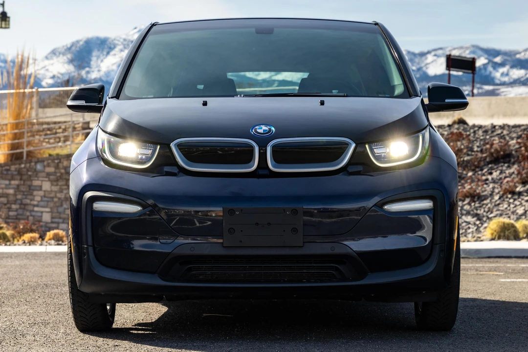 2019 BMW i3 - Image 2 of 31
