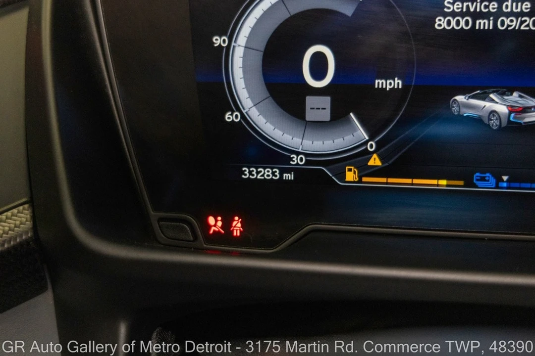 2019 BMW i8 - Image 19 of 31