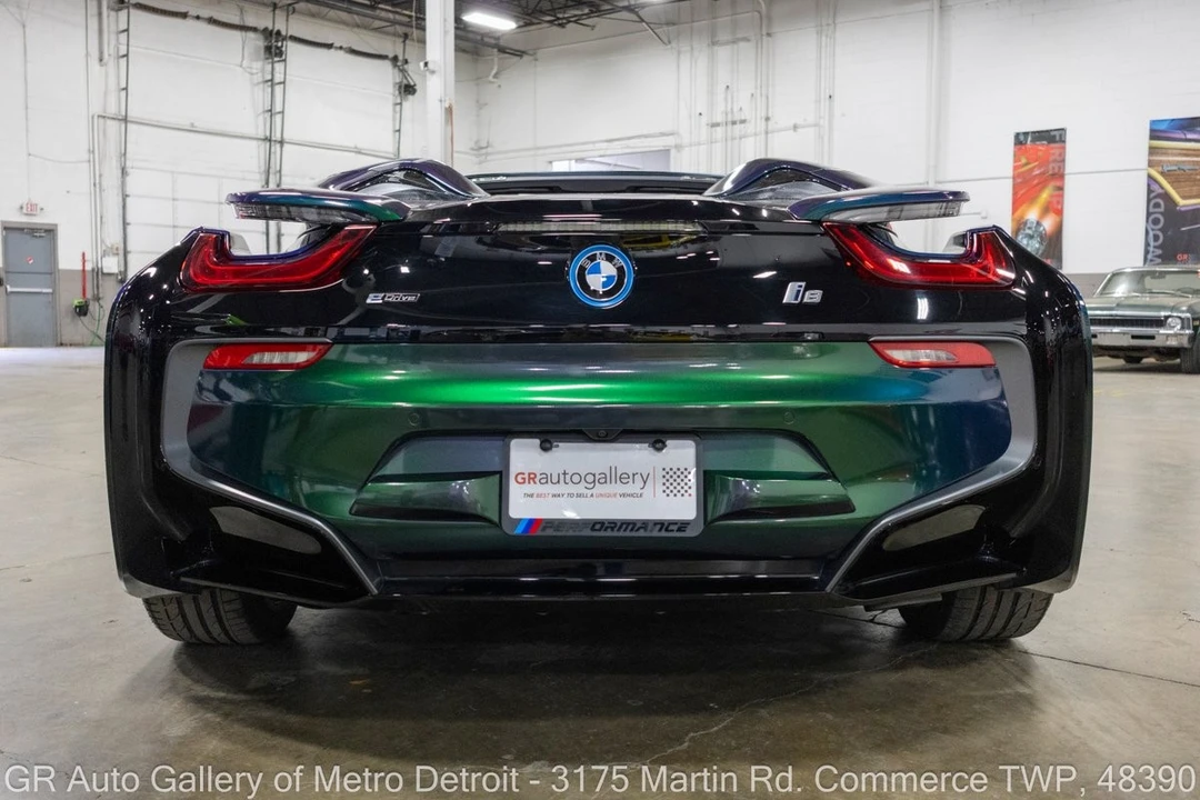 2019 BMW i8 - Image 7 of 31