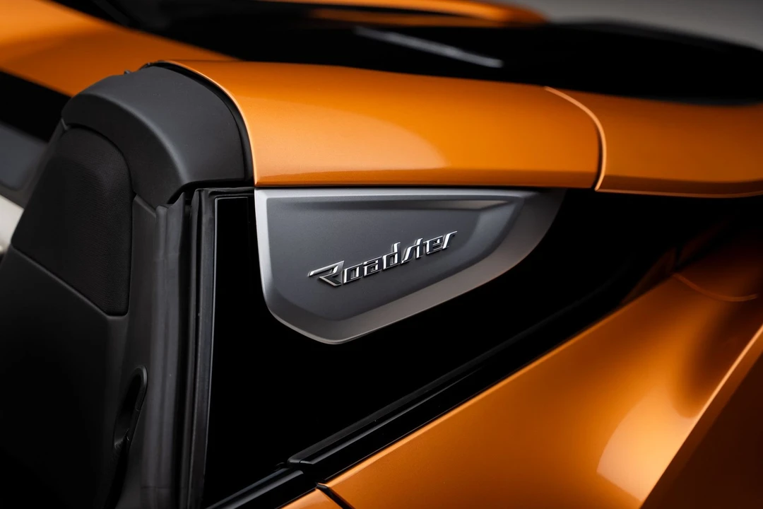 2019 BMW i8 - Image 26 of 31