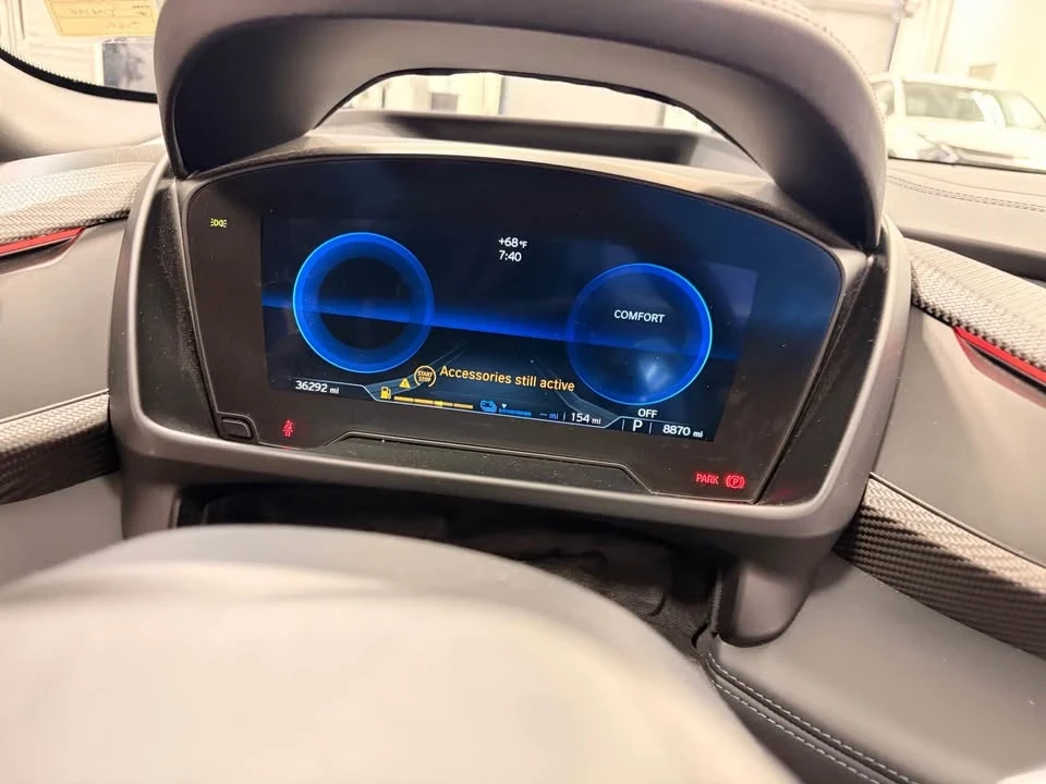 2019 BMW i8 - Image 8 of 9
