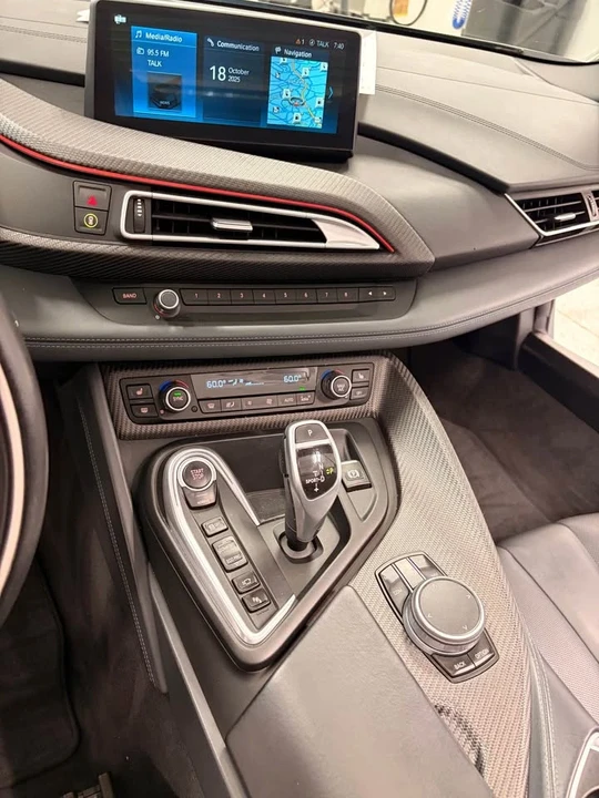 2019 BMW i8 - Image 9 of 9