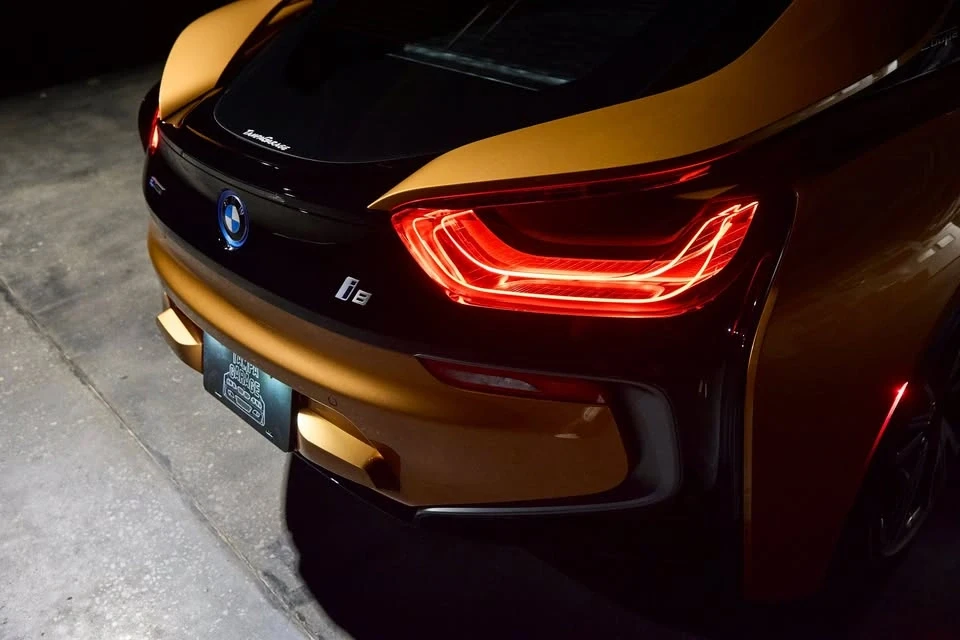 2019 BMW i8 - Image 10 of 17