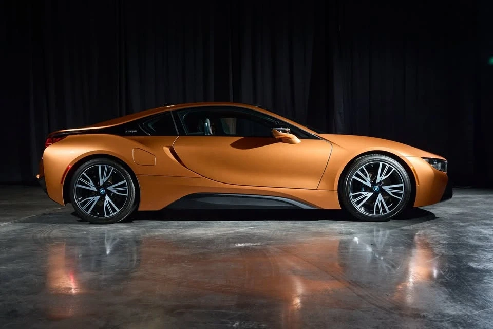 2019 BMW i8 - Image 3 of 17
