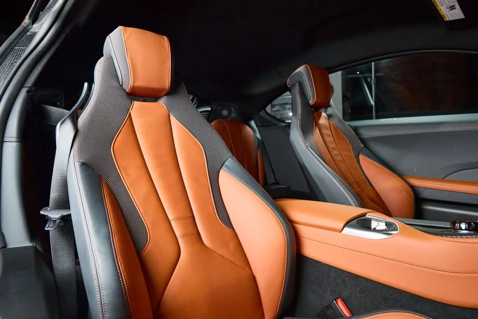 2019 BMW i8 - Image 14 of 17