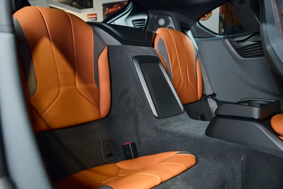 2019 BMW i8 - Image 16 of 17