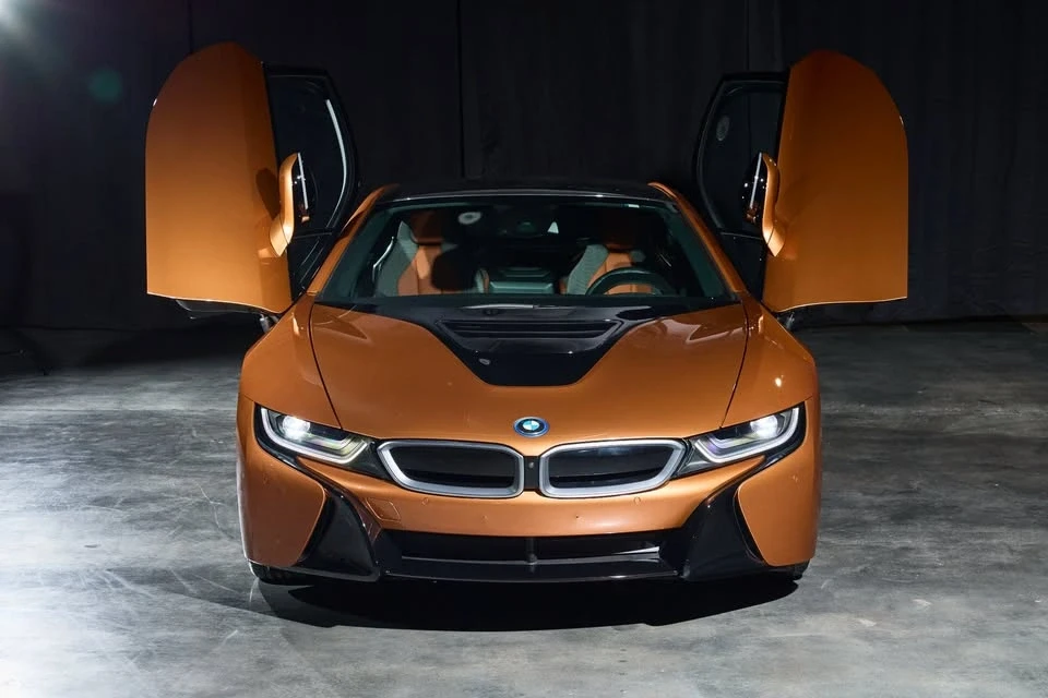 2019 BMW i8 - Image 9 of 17