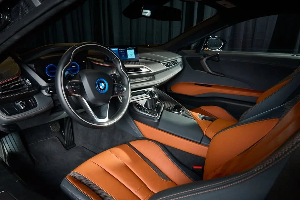 2019 BMW i8 - Image 13 of 17
