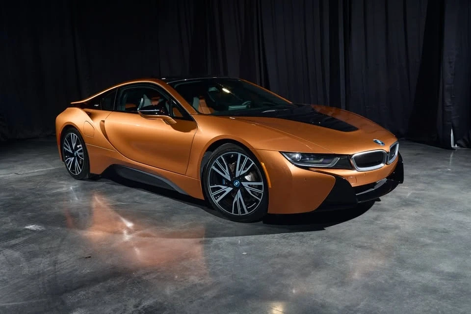 2019 BMW i8 - Image 2 of 17