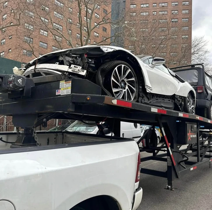 2019 BMW i8 - Image 5 of 12
